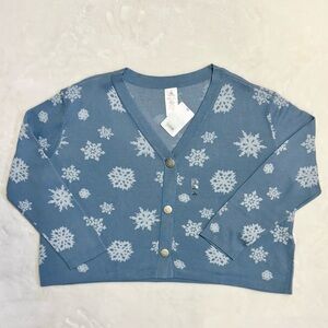 Disney snowflake cardigan • Womens 1x